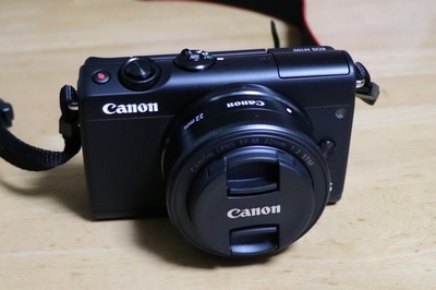 Canon - CANON EOS M100 パンケーキレンズ等セット Canon EOS M100(デジカメ)を買った: 電機屋の毎日